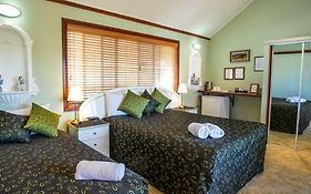 Ainslie Manor Guest House